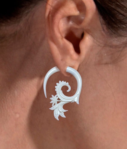 Fake Gauges - White Flora Curls - White Bone Earrings