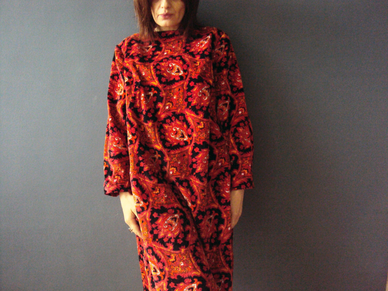 Vintage 60s 70s Orange Psychedelic Corduroy Persian Carpet Shift Dress Plus Size Vintage - VictoriaWestbury