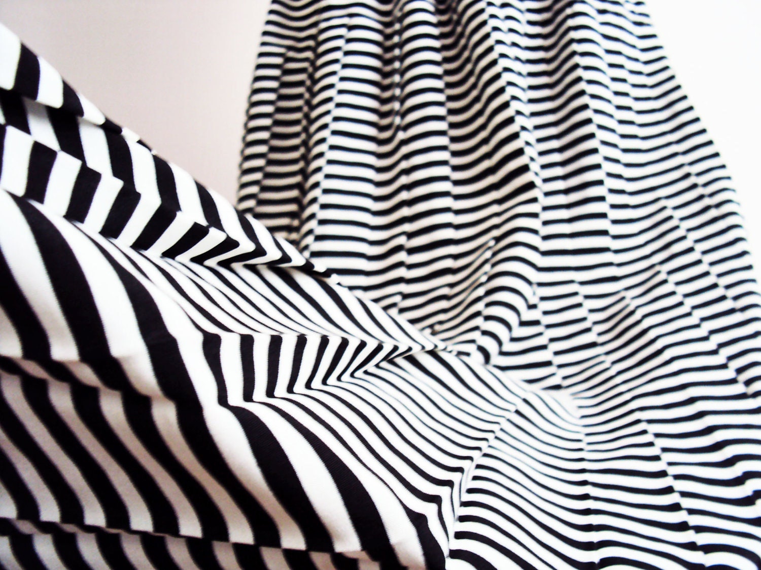 Black and White Stripe Accordion Pleated Skirt Vintage 1970s