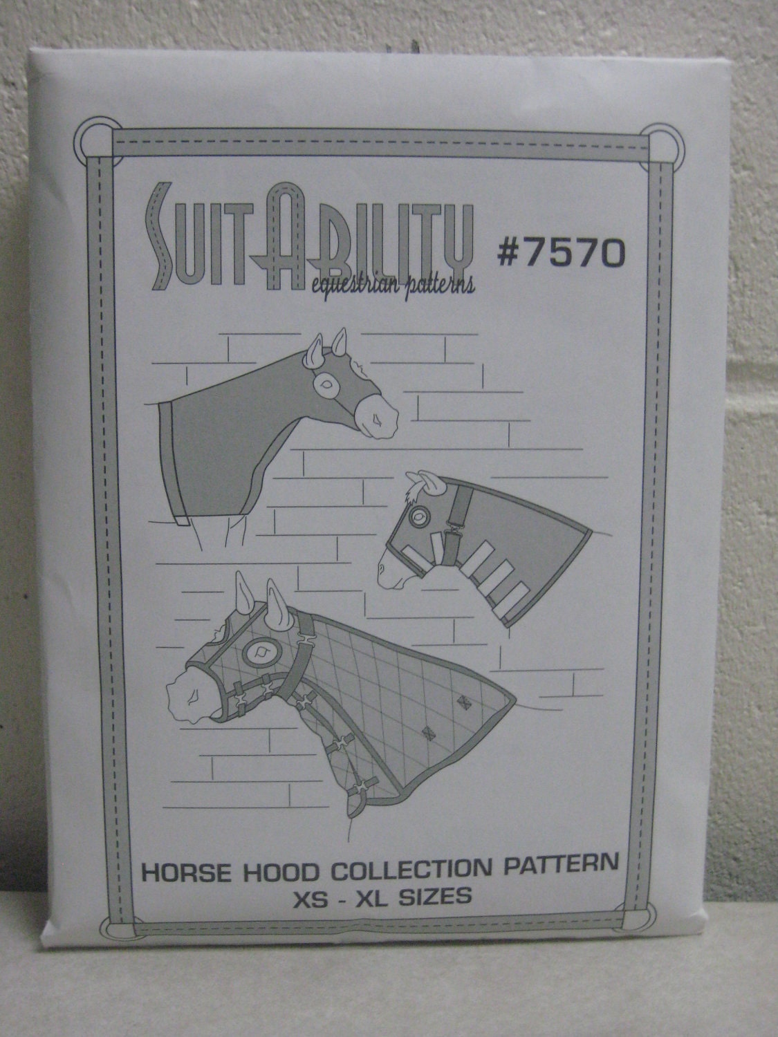 Suitability Pattern for Horse Hoods number 7570 by deuxperroquets