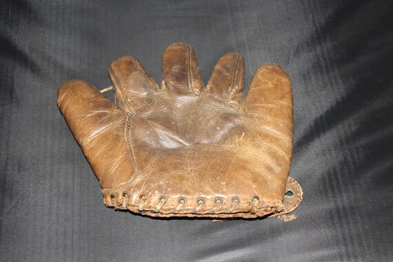 1940's Vintage Baseball Five finger Glove by
