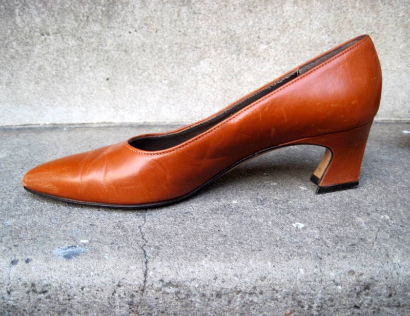 Vintage 80s Italian D'Orsay Heels Low Heel Shoes Size 8 Great Condition