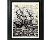 VintageClips Art Print A003 - "Poulpe Colossal" octopus printed on vintage dictionary page.
