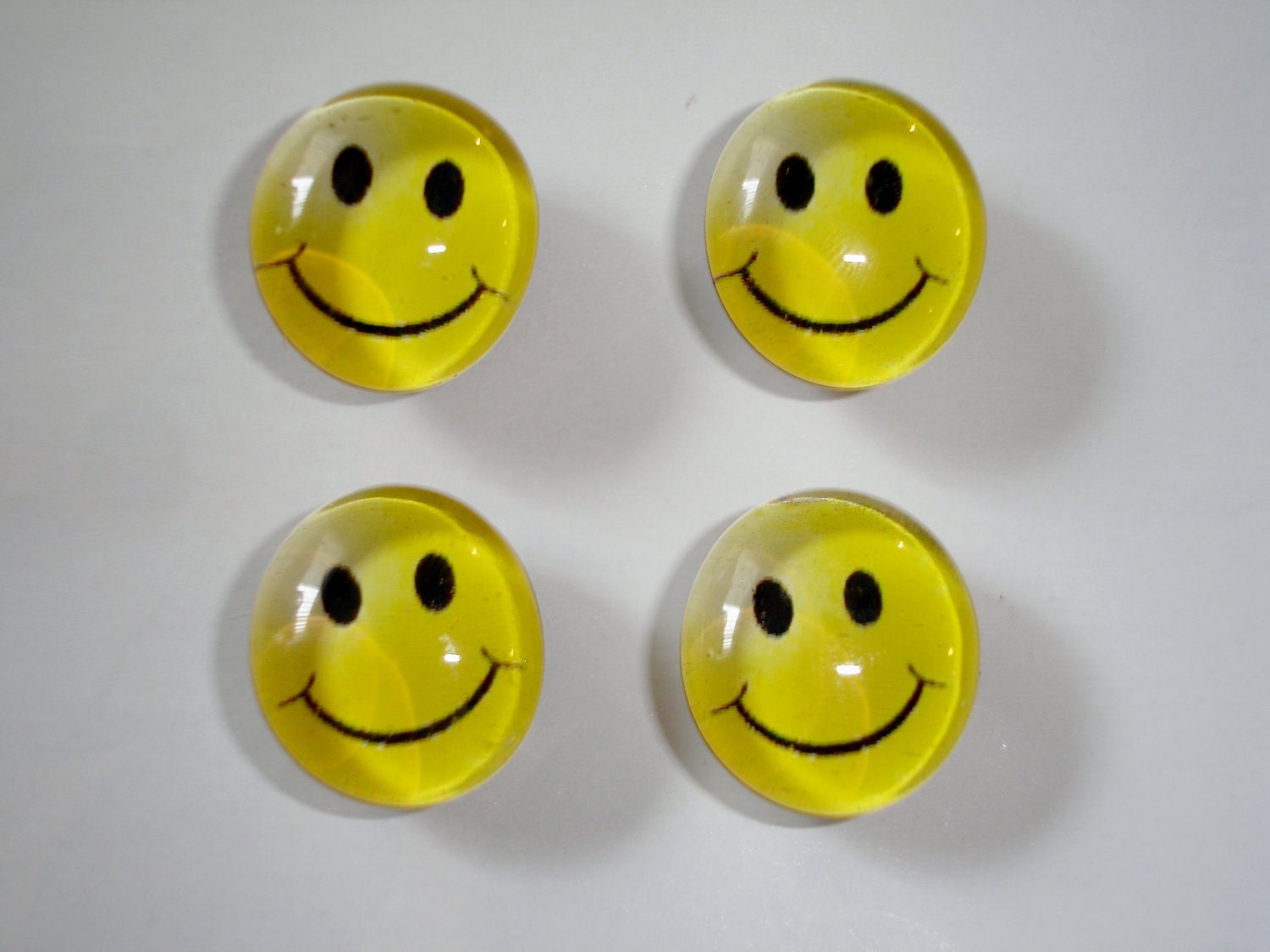 glass smiley