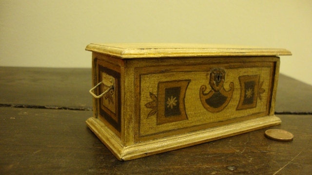 Miniature chest in walnut. hand-painted with designs typical of Florence. 1/12 scale single copy