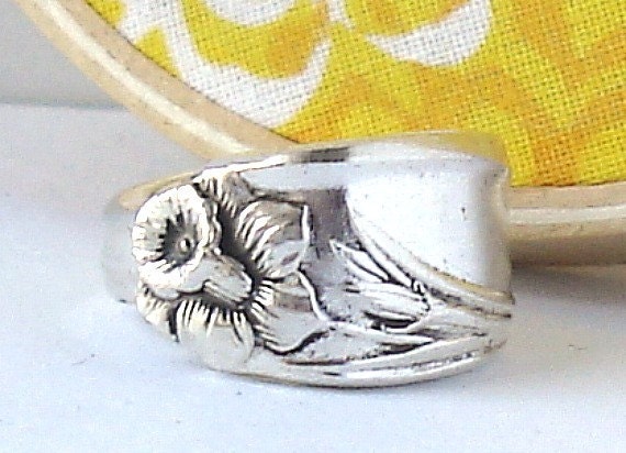 Spoon Ring, size 5, Daffodil Pattern 1950