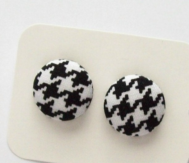 cover button post earrings black and white houndstooth