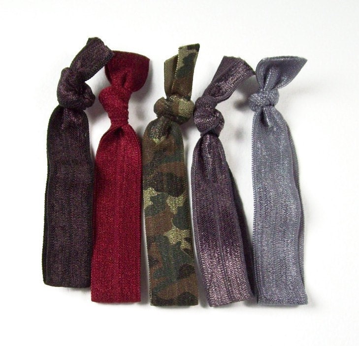 5 hair ties for him and her, dark red, dark brown, dark grey, medium grey and camo set of 5