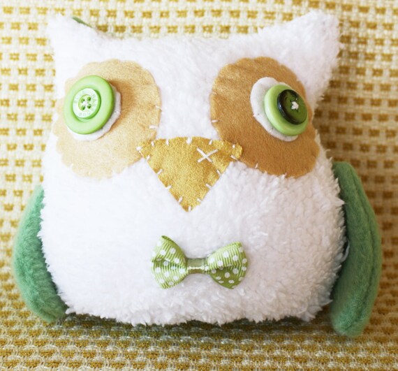 BOObeloobie Orli the Owl in Olive Green, White and Cream with a yellow beak and wing detail