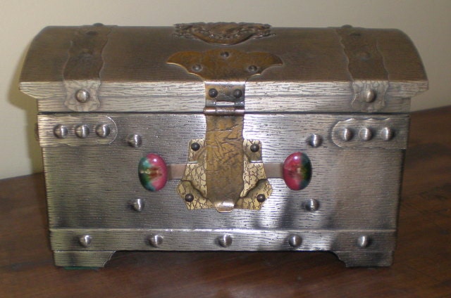 Vintage Jewelry Box Treasure Chest / Gothic Medieval / Renaissance / Metal Box