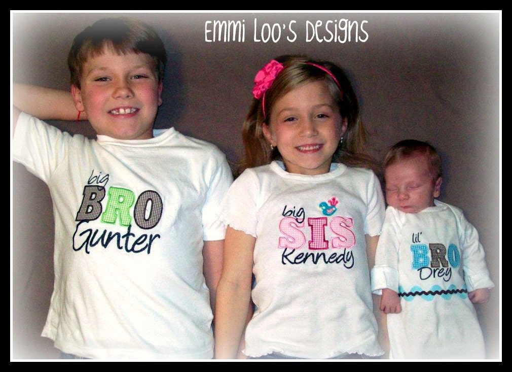 Personalized Big Bro/Big Sis - Lil Bro/Lil Sis Appliqued Tee - Onesie or Gown - YOUR CHOICE of TWO