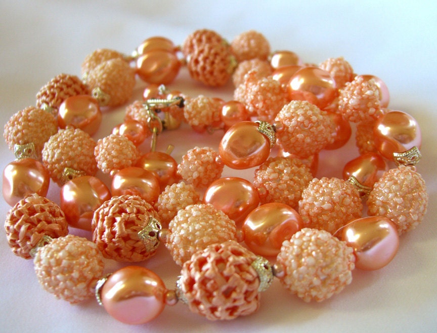 Vintage JAPAN  Necklace Faux Pearls Retro 1950s