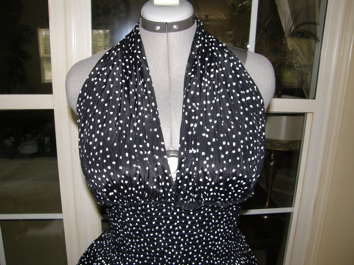 Ladies Dress Marilyn Monroe Halter Style Dress Graphic Spots on Black AWESOME Small/Medium
