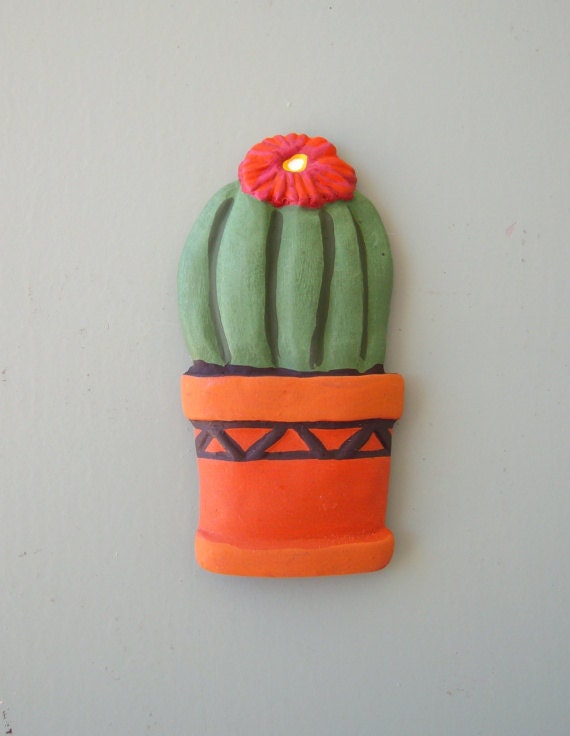 magnet - ceramic pot with cactus