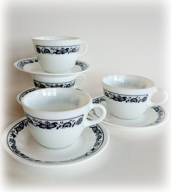Corelle Pyrex Old Town Blue Cups and Saucers