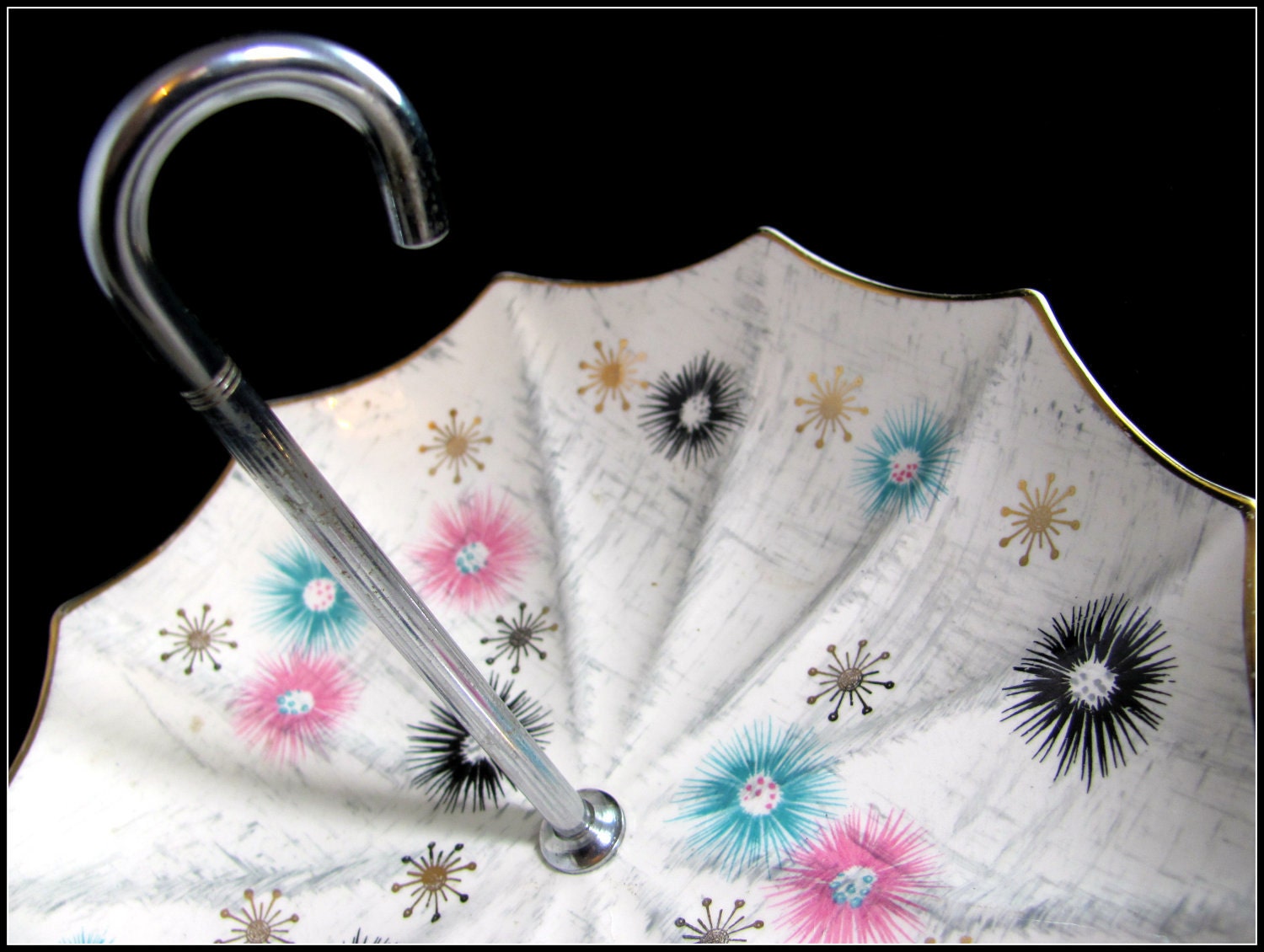 Mid Century Cake Stand, MidMod Midwinter Stylecraft 'Cascade' Atomic Stars in Aqua, Pink, Black & Gold Umbrella Cake Stand Jesse Tait 1950s