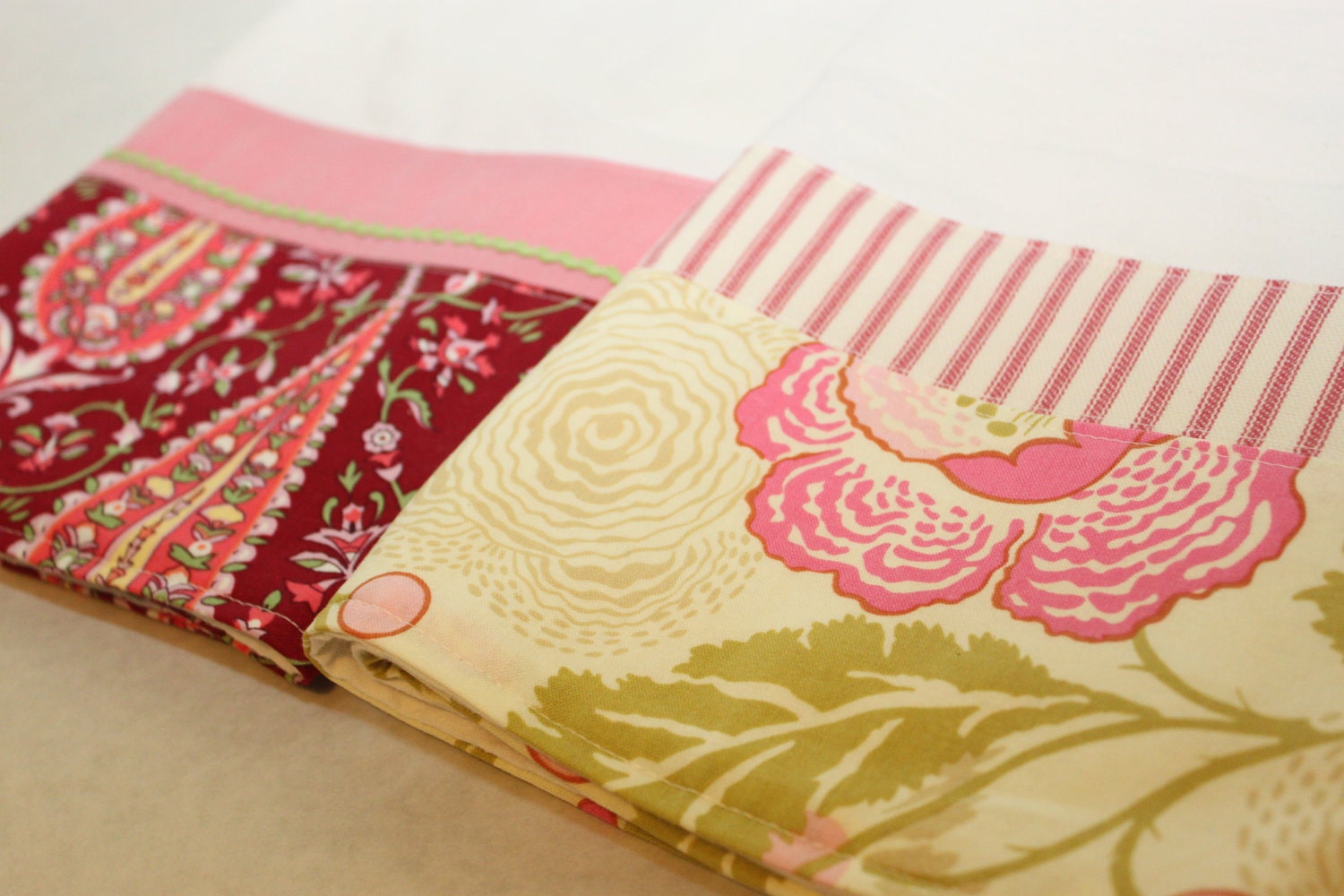 Cottage Tea Towel (flour sack, kitchen towel), set of 2, housewarming or birthday gift, olive green and pink