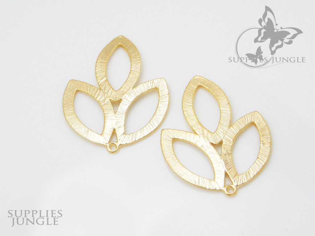 P036-MG// Matte Gold Plated Triple Leaves Pendant, 4 Pc