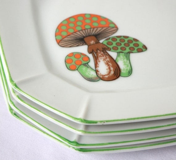 Vintage Mushroom Plates Woodland Set of 4 Salad or Dessert Plates