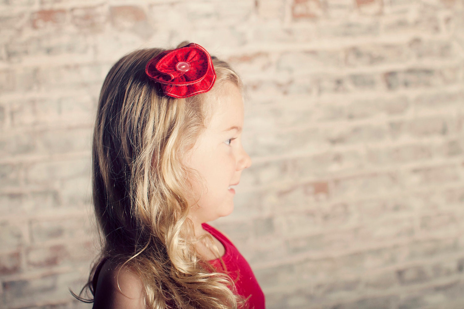 Red Valentines Day hair bow, girls Valentines red hair clip, girls Valentines accessory,kids, toddler hair clip, baby