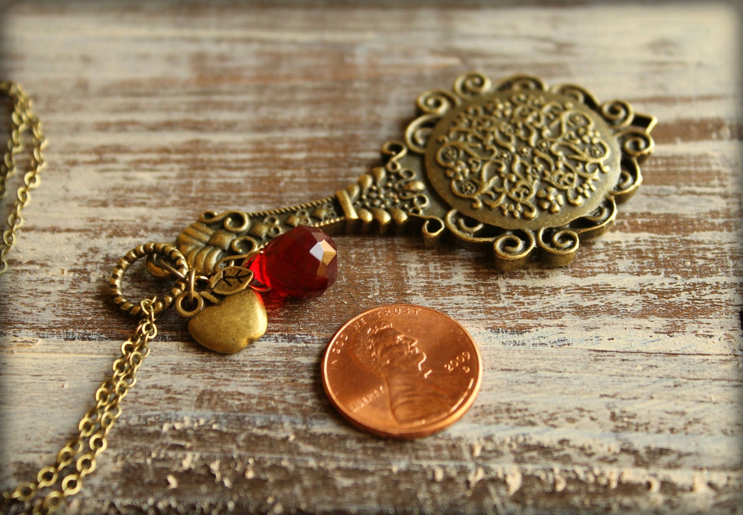 Snow White Mirror Mirror Necklace