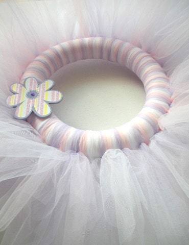 Tu Tu wreath with tulle and flower for a babies room, little girls room
