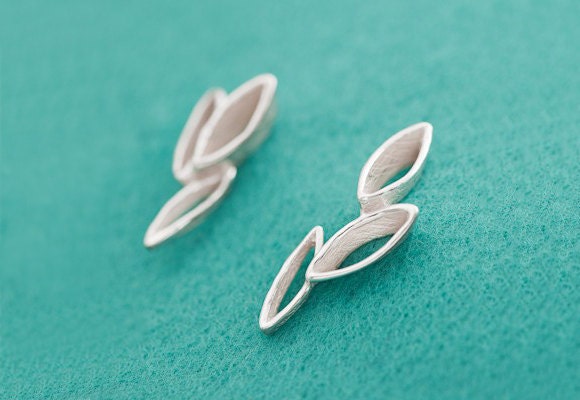 School of Fish silver earrings - Japanese abstract asymmetrical design - Nature motif