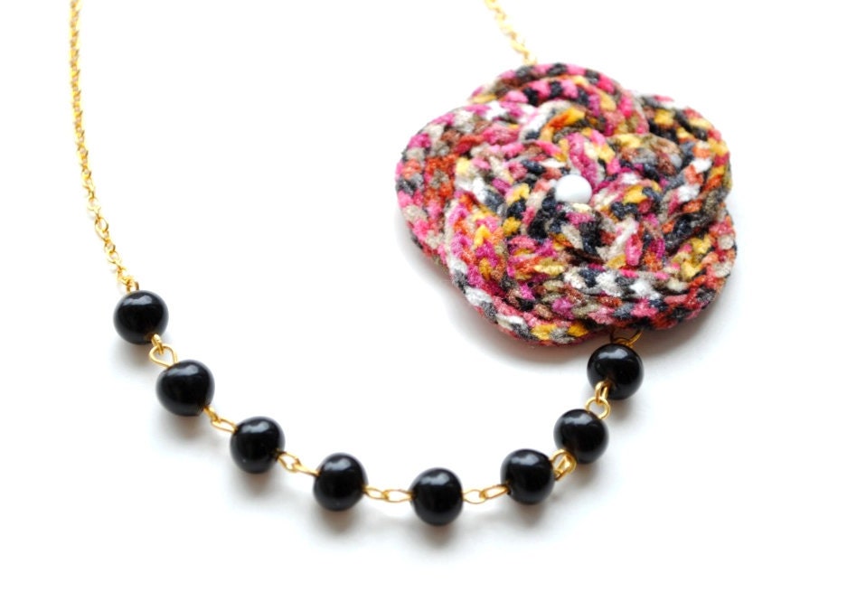 Multicolor flower knot necklace with black glass beads