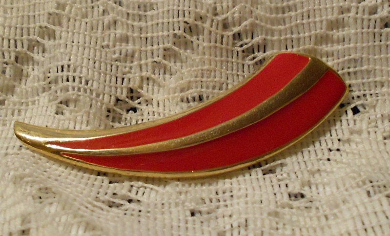 Vintage Red Trifari Brooch Pin