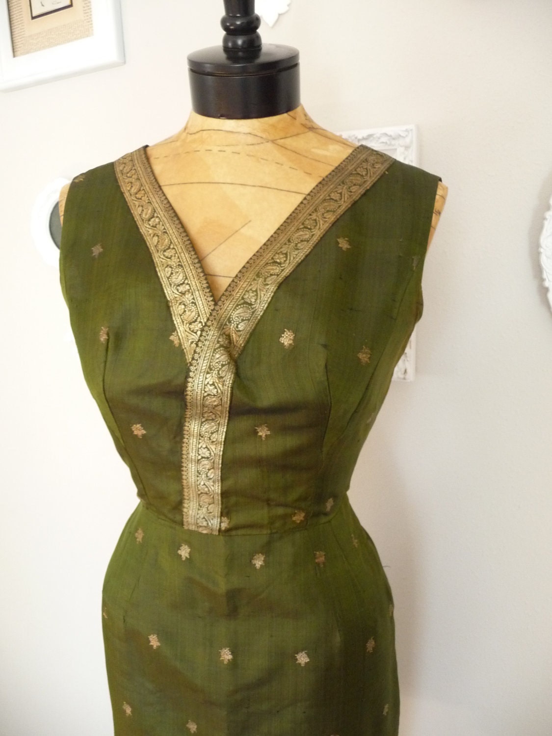 RESERVED// Vintage 1950s Chartruse and Gold Silk Cocktail Dress