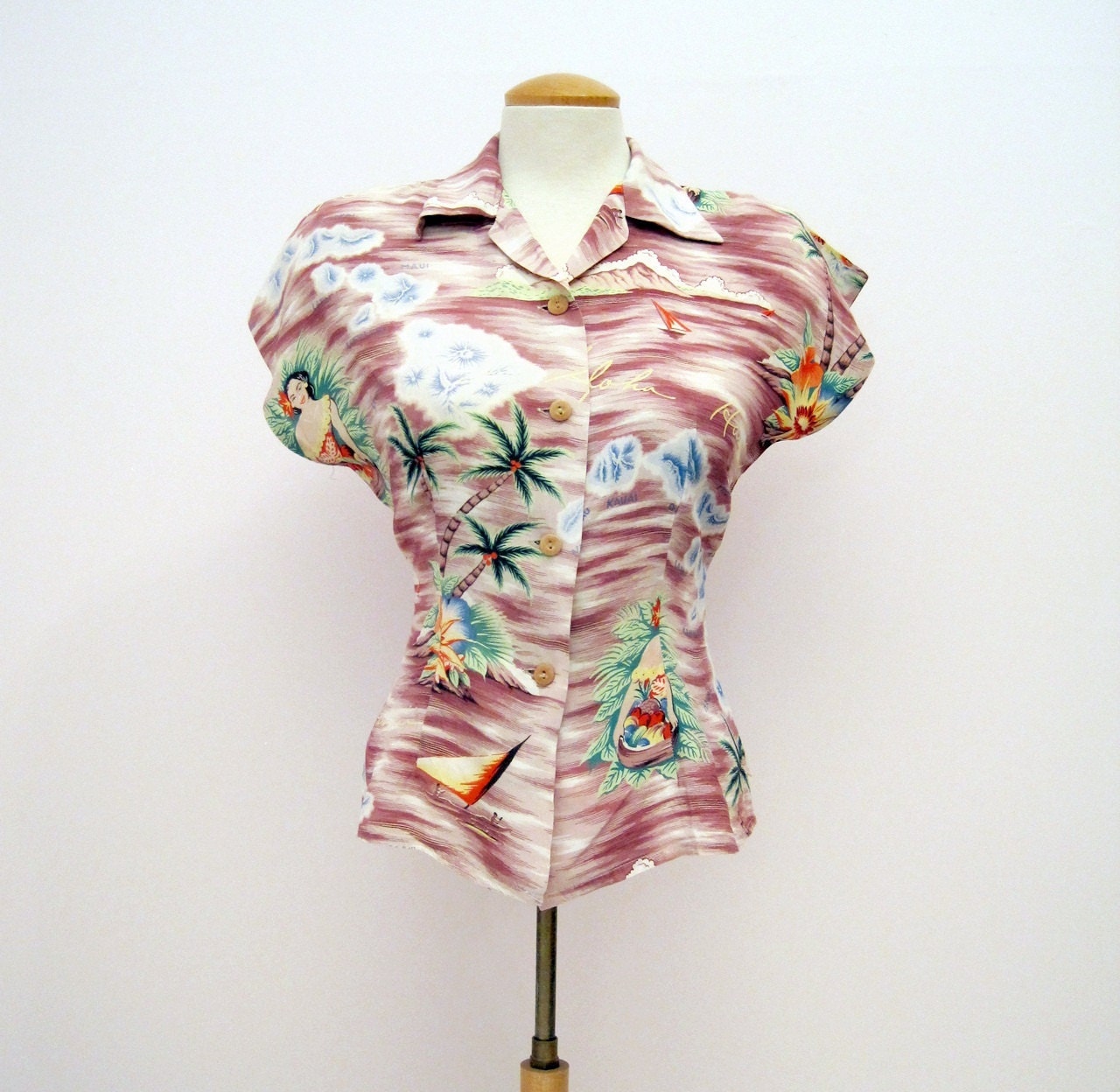 1940s - 50s RARE Vintage Women Hawaiian Palm Tree Tropical Island Rayon Crepe Blouse Shirt Summer Top with Coconut Buttons