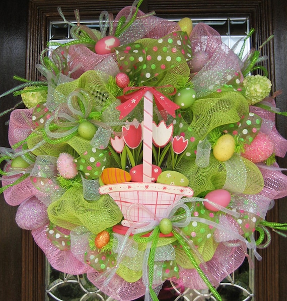 Deco Mesh EASTER WREATH with BASKET of Tulips