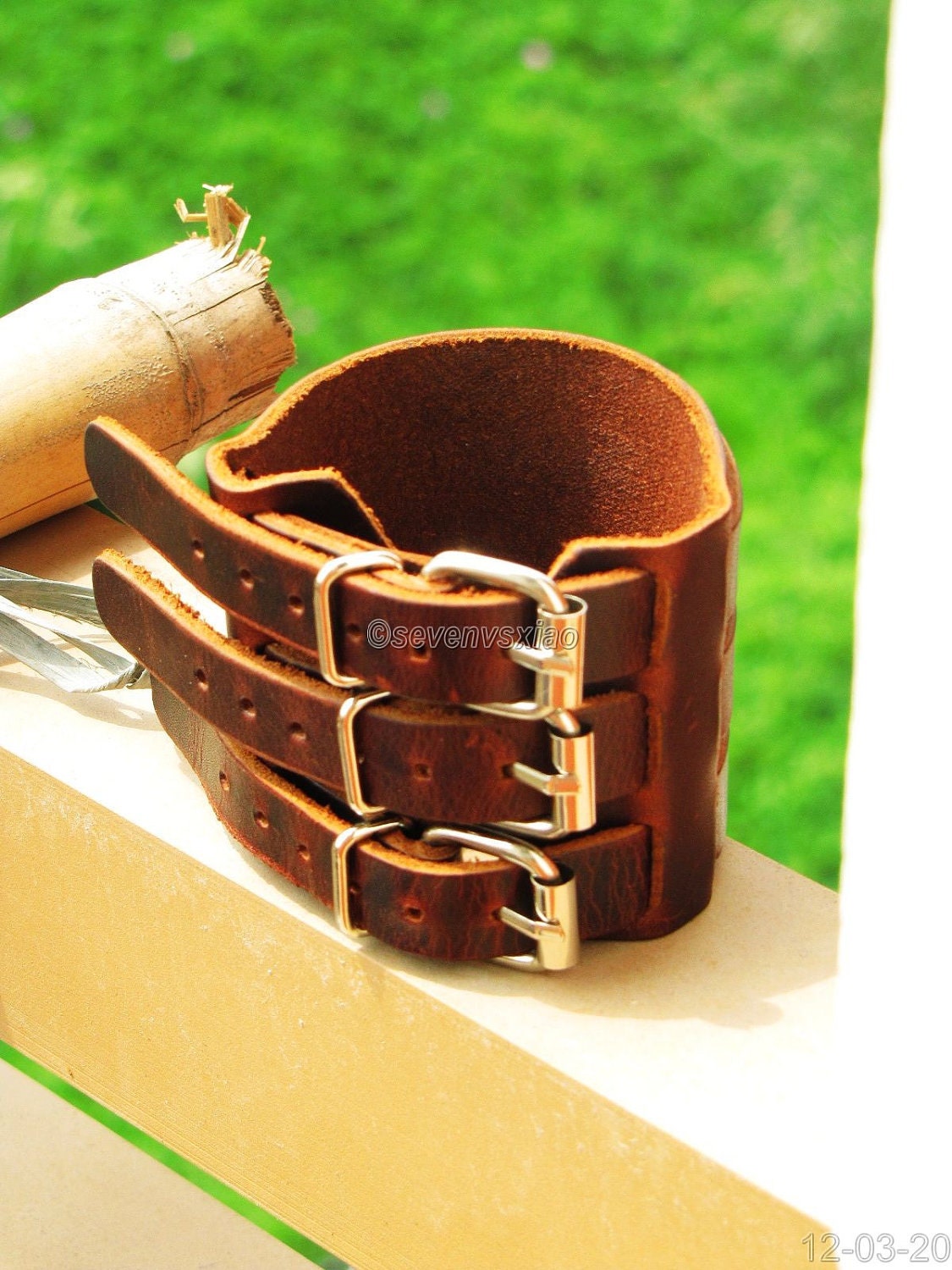Cool Bracelet Brown Real Leather Bracelet Cuff 3 laps Buckle Mens Bracelst Women Bracelet 470S