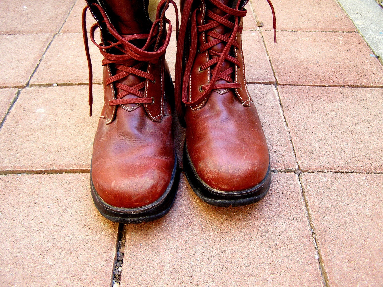 Women Hiking Boots, Vintage leather bike Shoes, Burgundy shoes from Macau