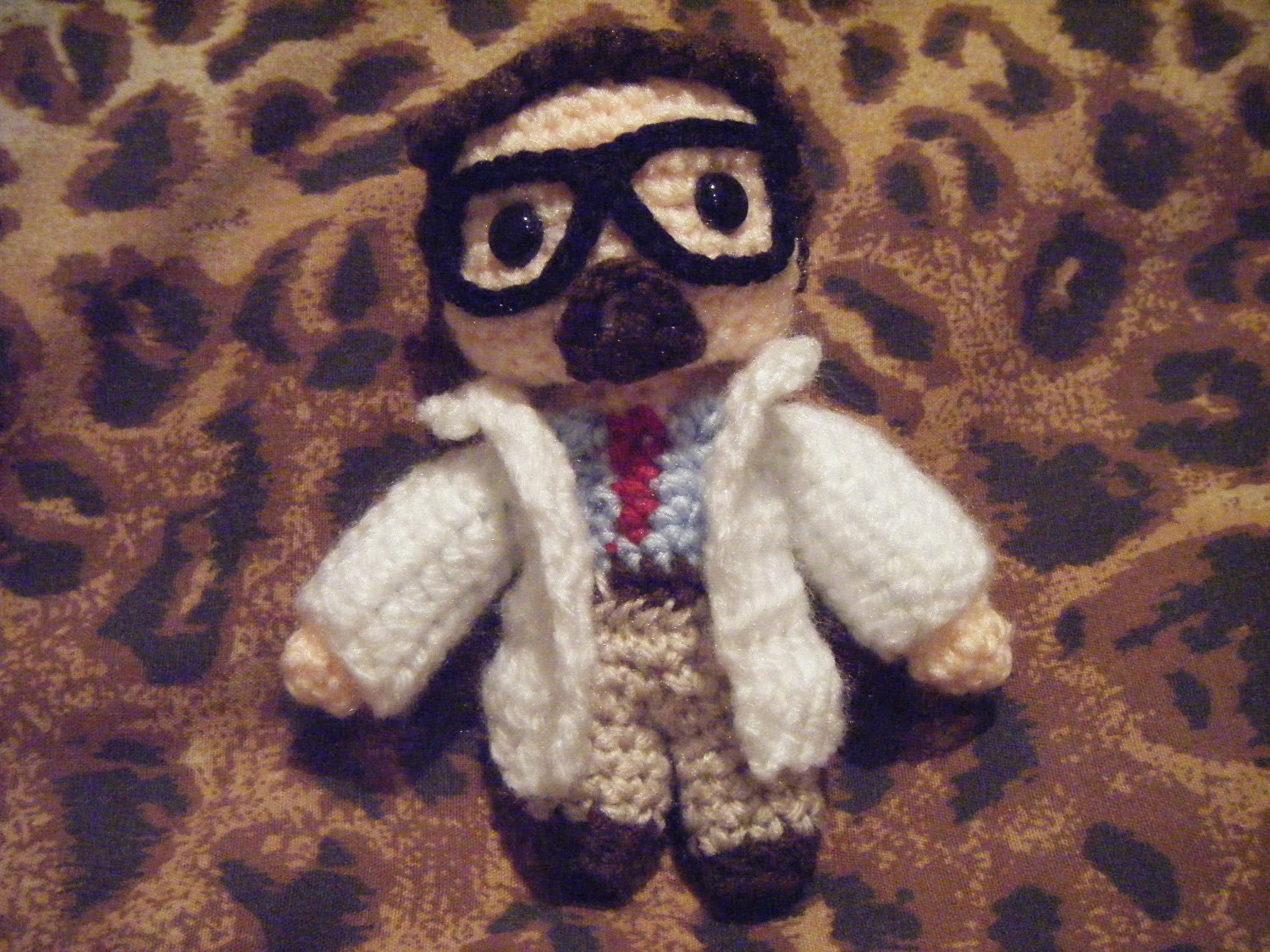 Gordon Freeman from Half Life inspired crochet plush chibi amigurumi doll with removable lab coat and posable head video game character