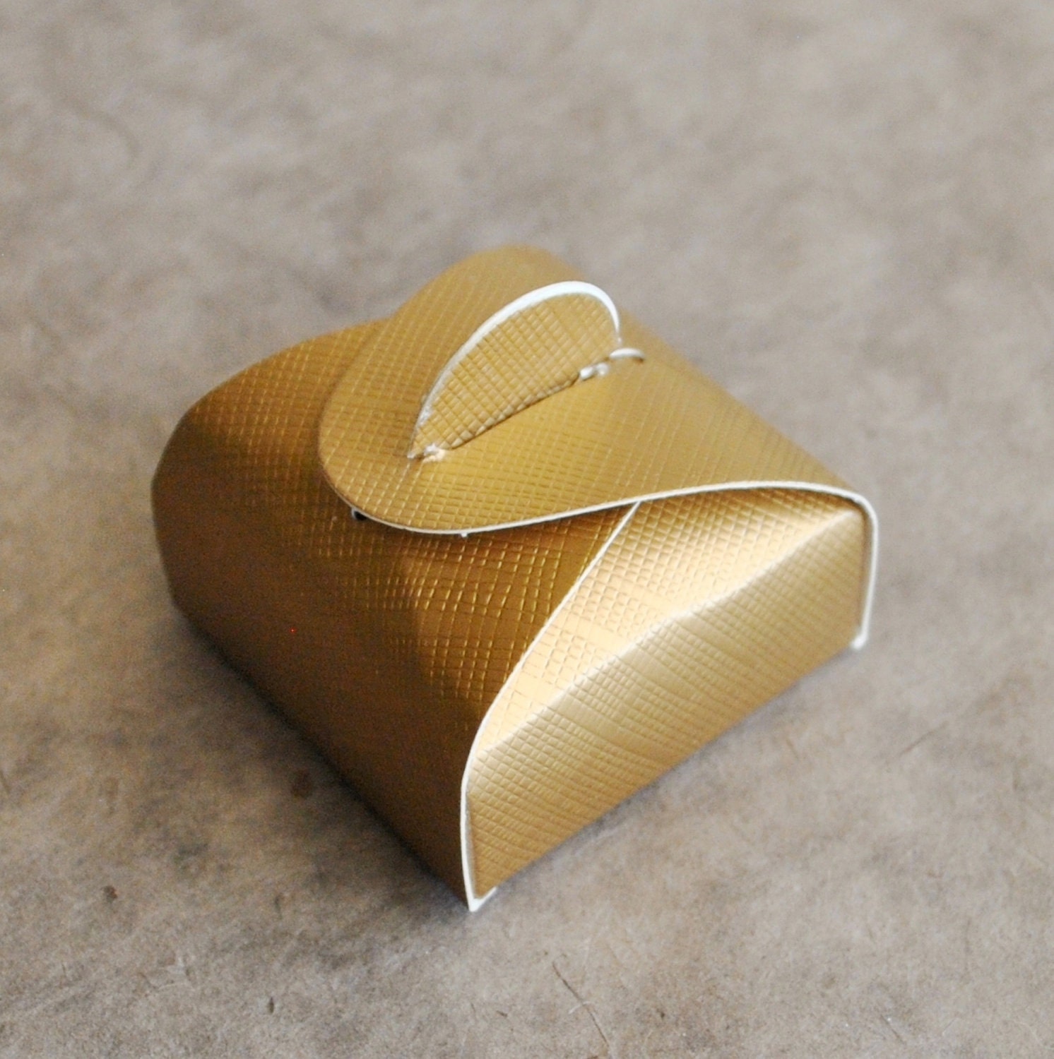 itty square favor boxes- metallic gold  (10 boxes)
