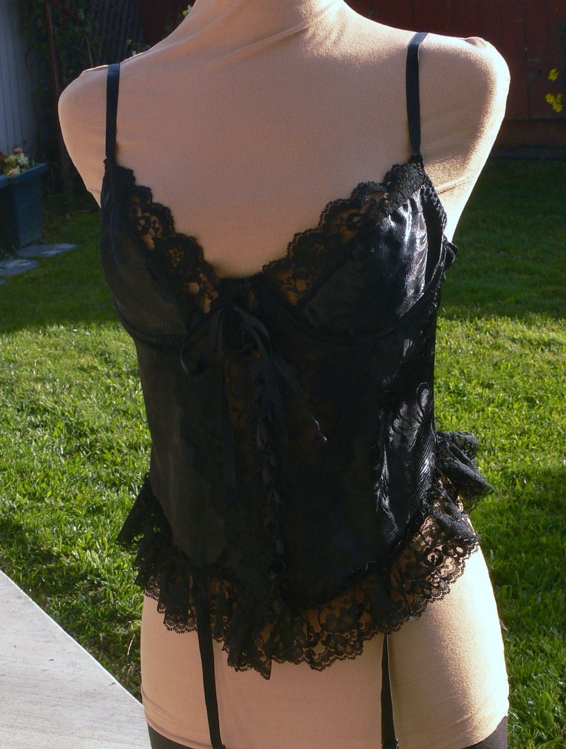 Black on black lace corset and garter size 38