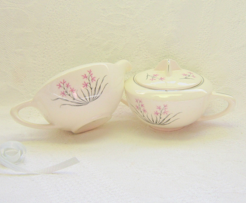 Modern Mid Century Sugar Bowl Creamer Set Pink by slatternhouse5