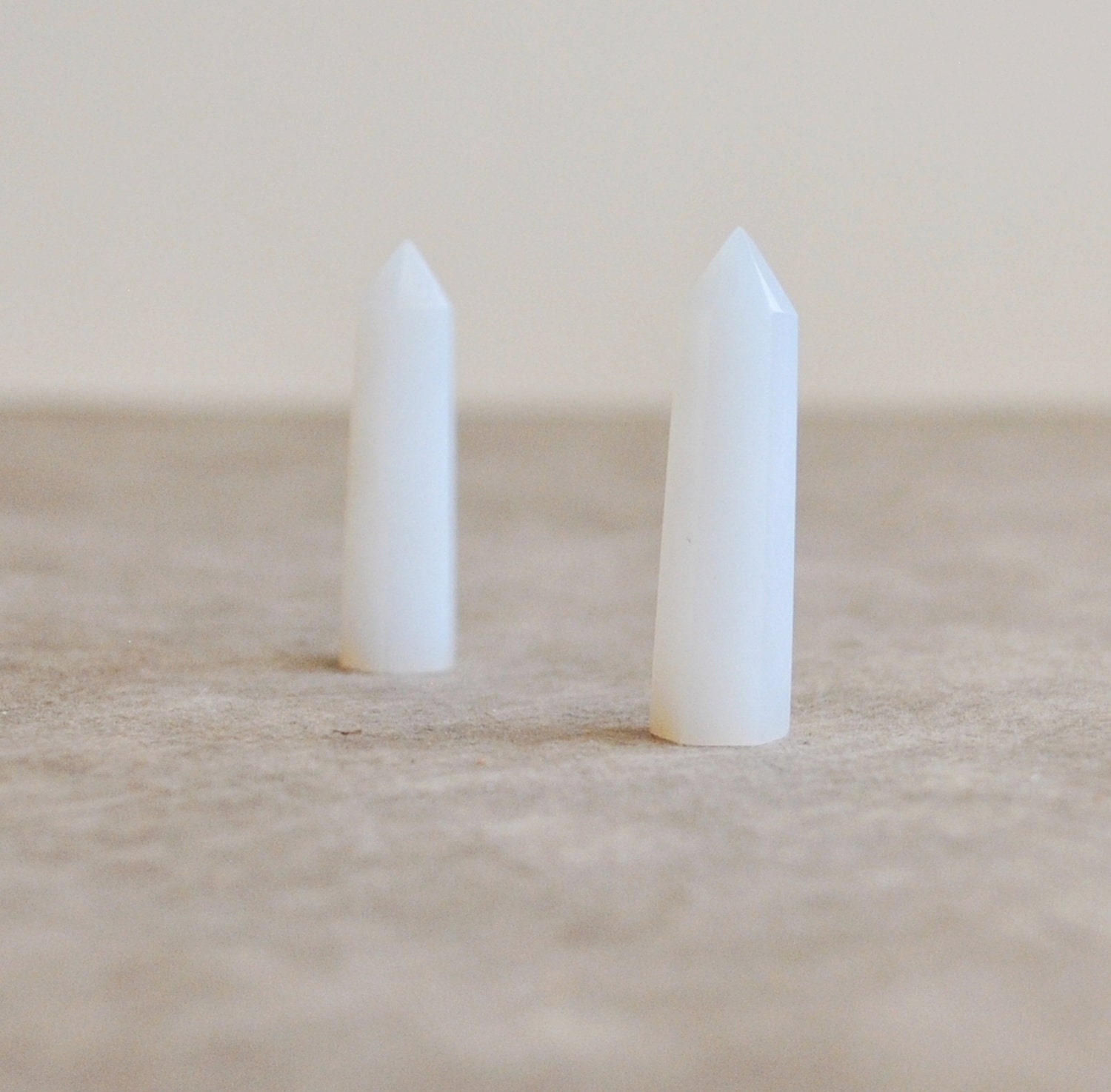 1 piece cut moonstone point