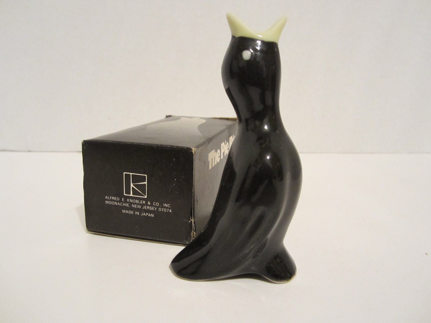 Vintage Black Pie Bird