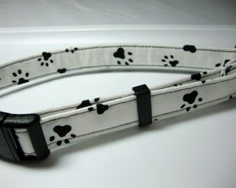 Paw Prints Dog Collars Medium