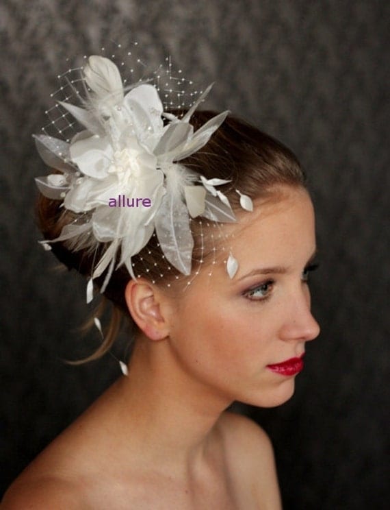 Wedding  HAIR FLOWER with veil, fabulous wedding head piece, hairdress, beautifull flower, feathers and crystals
