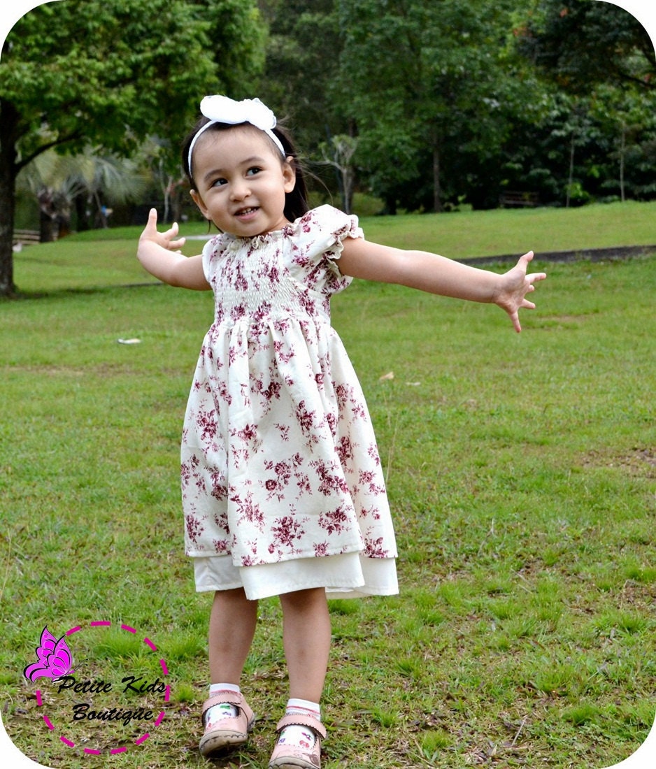 Maia Dress for Girls 12M-8Y PDF Pattern & Instruction-Shirred bodice -Attached underskirt.-Puffy sleeves-Perfect for Christmas