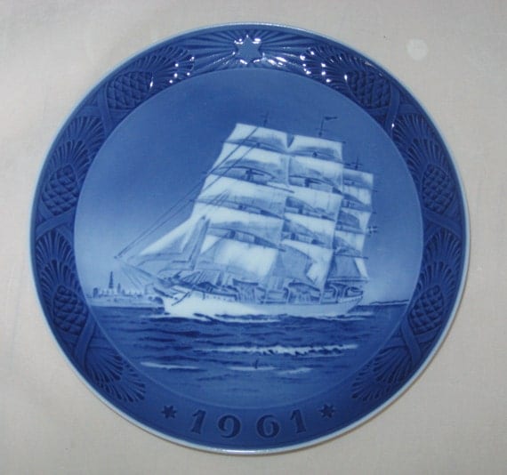 Royal Copenhagen 1961 Annual Christmas Plate The By Modandmore 