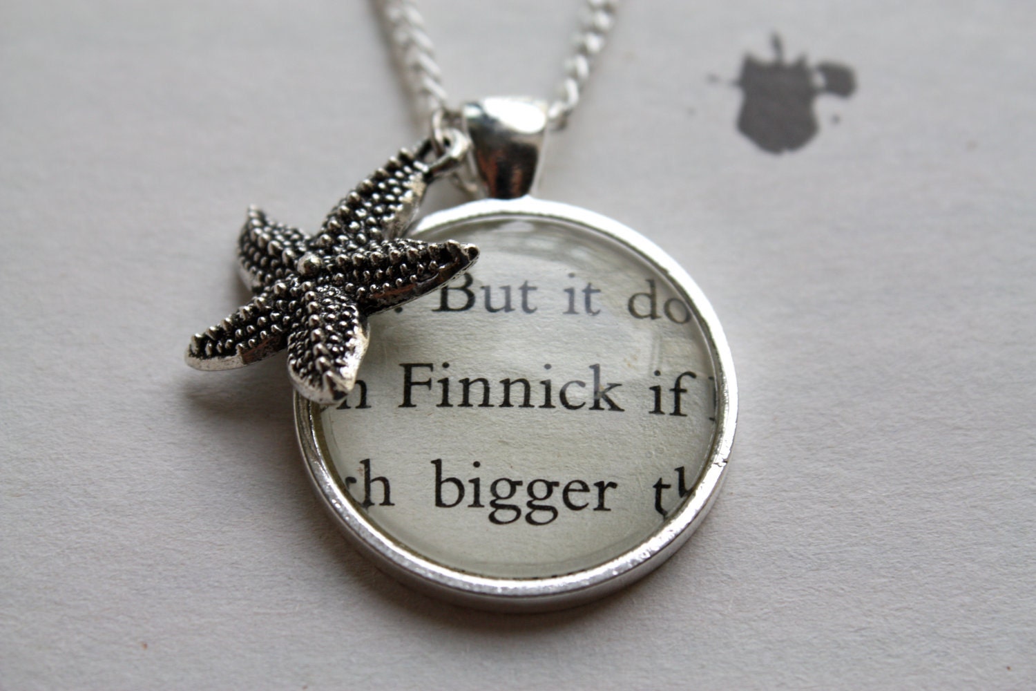 Hunger Games 'Finnick' Starfish Charm Necklace