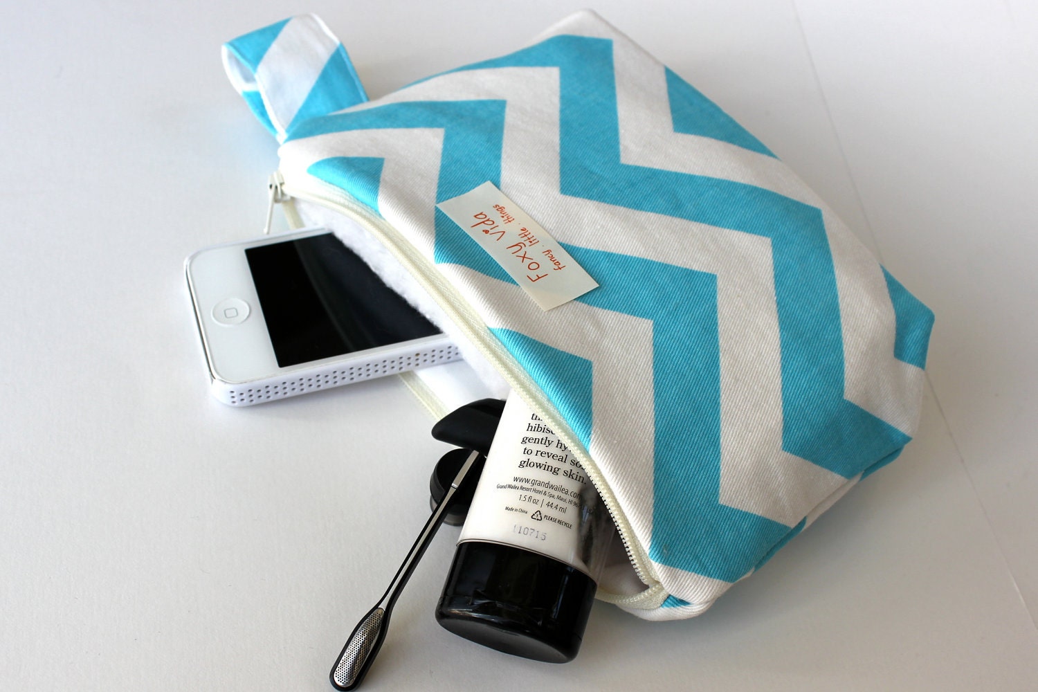 Small Wet Bag makeup Bag Waterproof lining in Turquoise Chevron