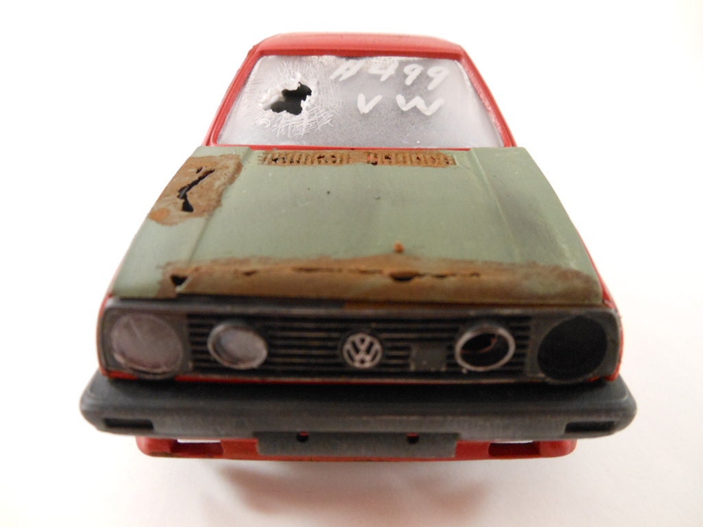 VW GTI 1/24 scale model car in red