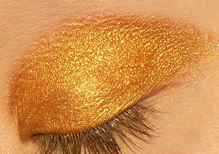 Goddess Loose Powder Shimmery Mineral Eye Shadow 5g
