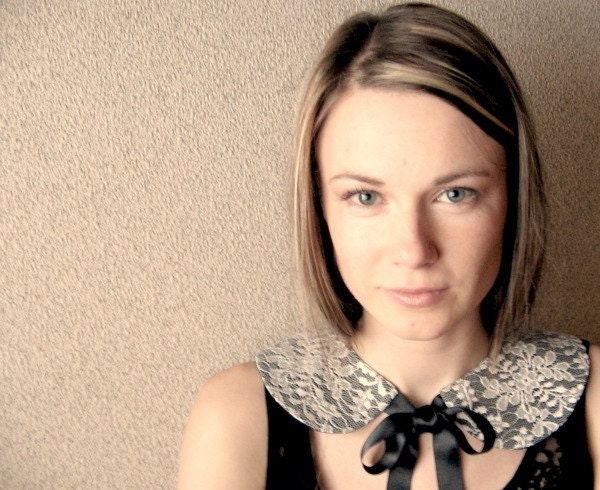 Detachable Two Moon Lace Collar with Black Satin Bow Tie / Peter Pan Romantic Col / Handmade