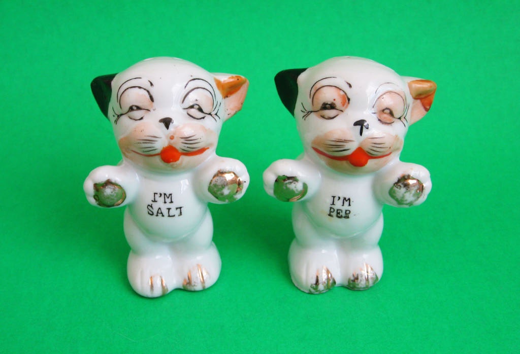 Bonzo Dog Salt & Pepper Shakers Vintage Cartoon by NewportRoad